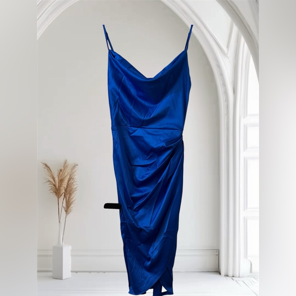NWT! Chic Royal Blue Strapless Dress
